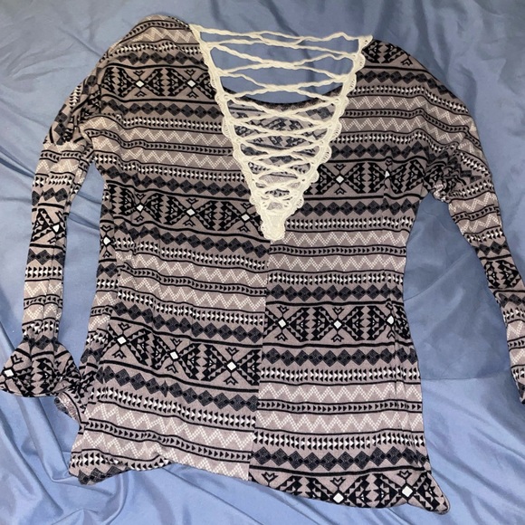Aztec Print Long Sleeve - Picture 2 of 3